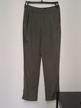 Lulu's Olive High-Rise Pleated Trousers
